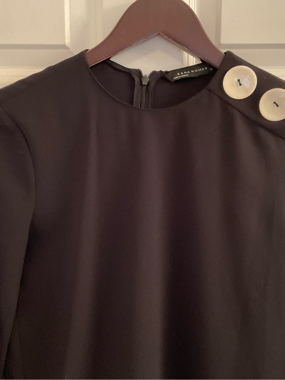 Zara Woman Blouse with Two Shoulder Buttons - NWT - Size XXS - Picture 4 of 9
